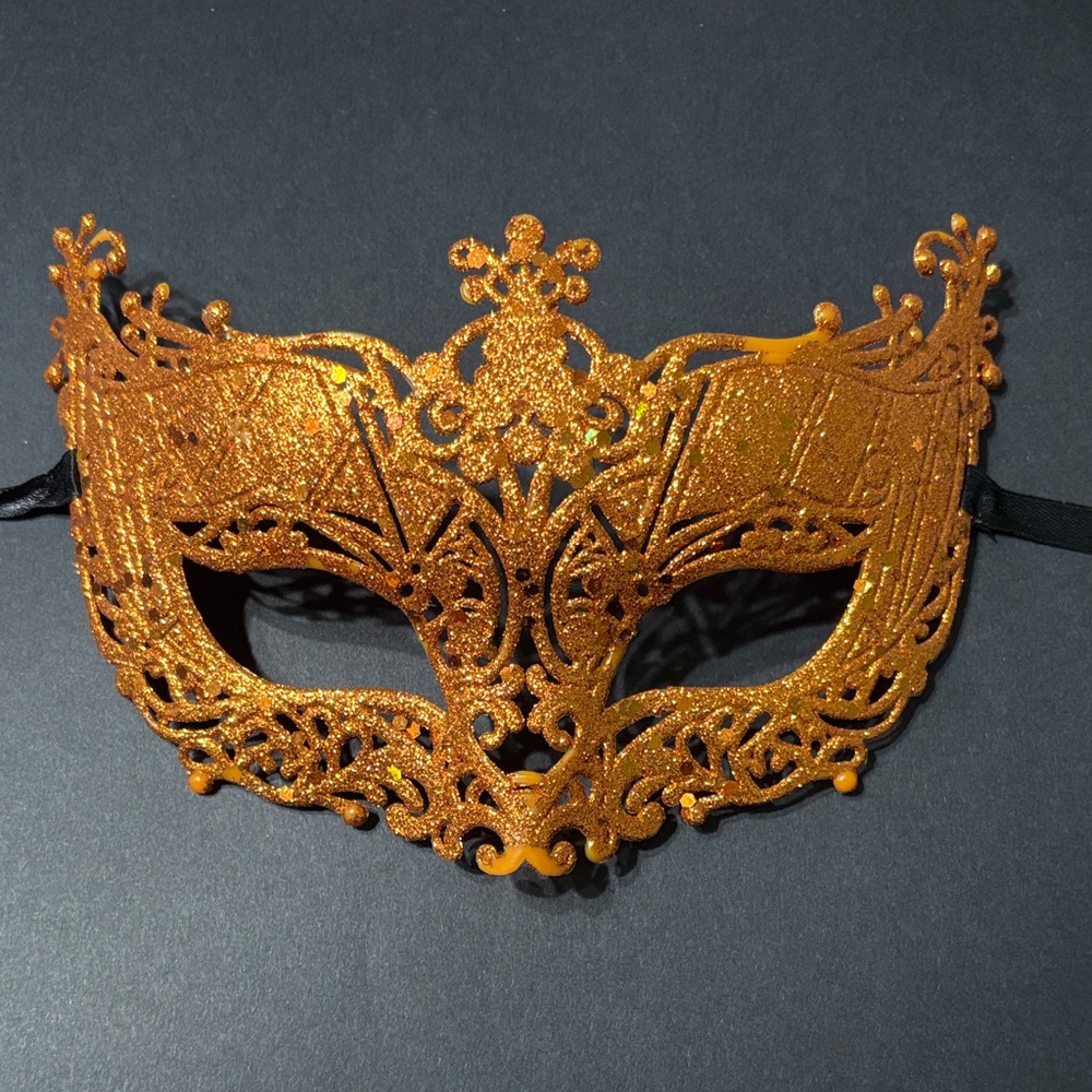 Elegant Gold Masquerade Mask